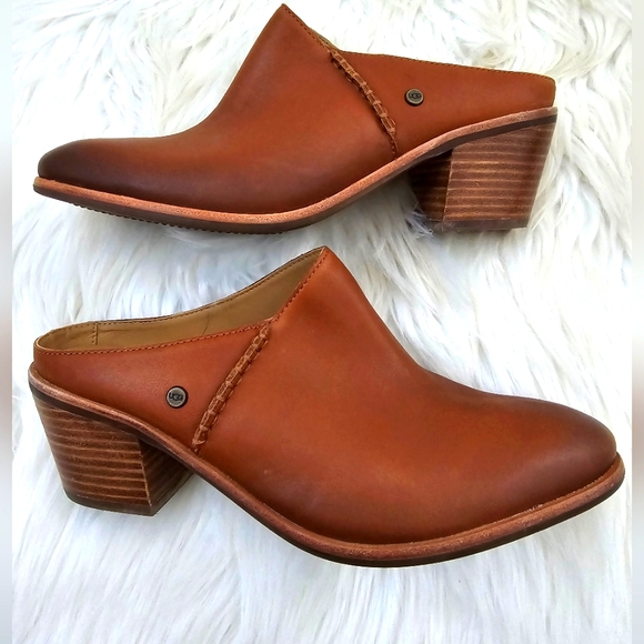 UGG Shoes - UGG Leather Clog Slip On Booties Size 10